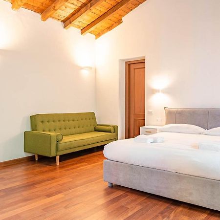 Appartamento Le Guglie In Piazza Castello - Centro Storico Milaan Buitenkant foto